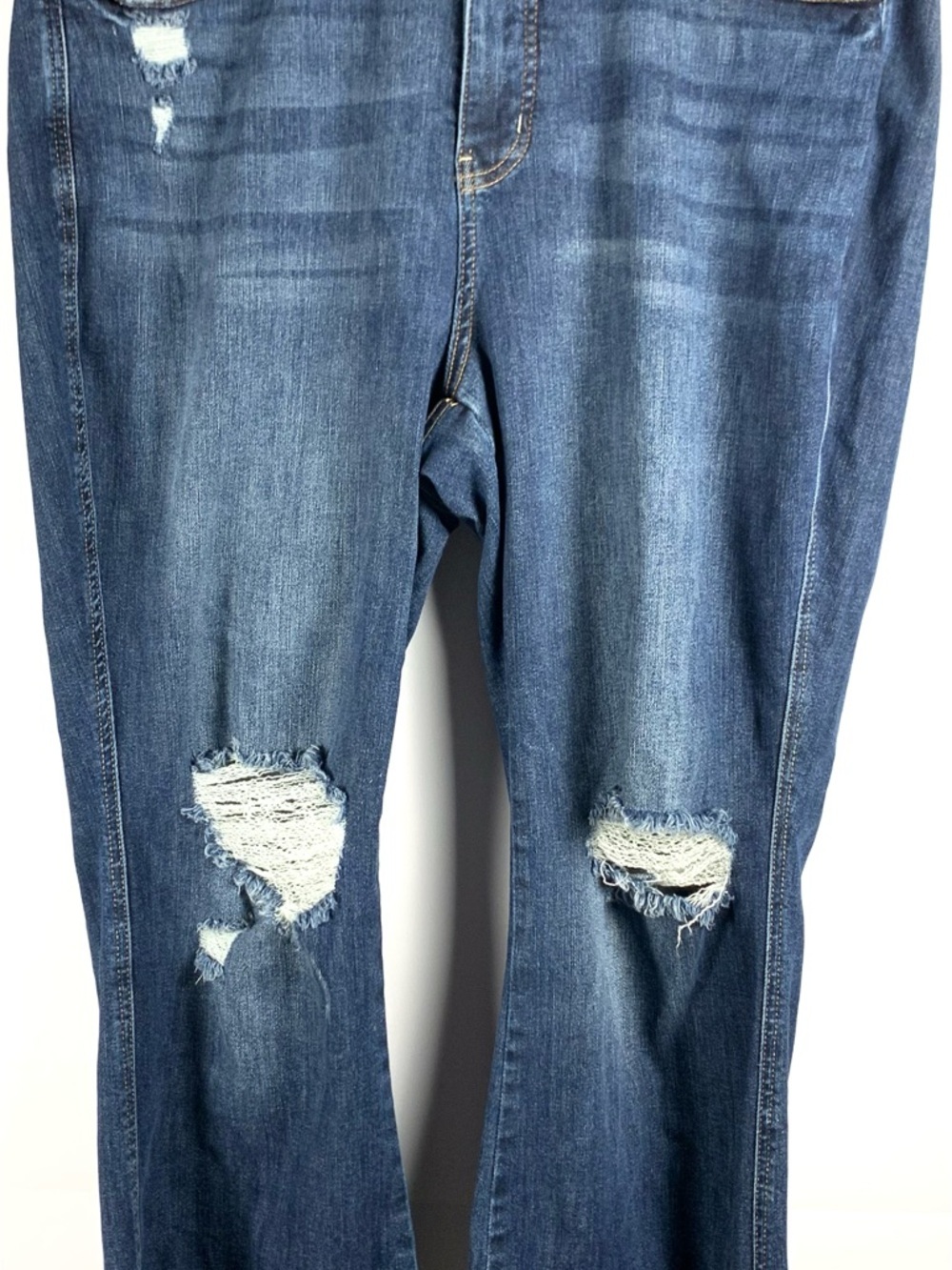 Judy Blue Flare Jeans 16W Dark Wash Distressed Raw Hem Stretch Denim Womens - Picture 3 of 14